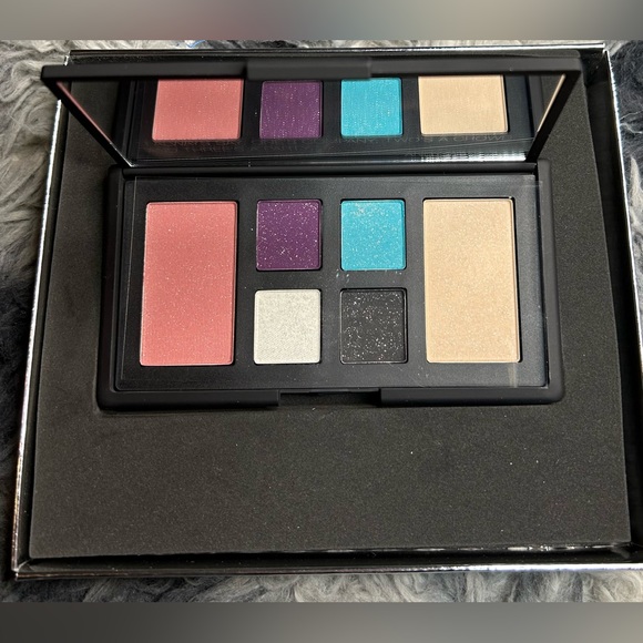 Nars Andy Warhol Collection -
Debbie Harry Eye & Cheek Palette - Picture 2 of 14